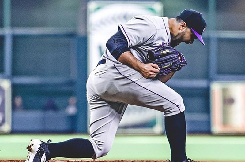 Senzatela dominó a los Astros