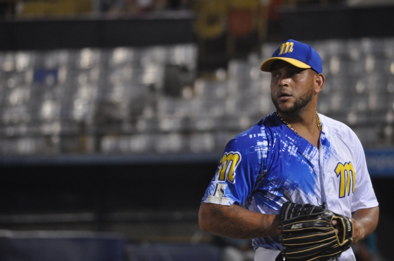 Magallanes tropezó ante la ofensiva insular