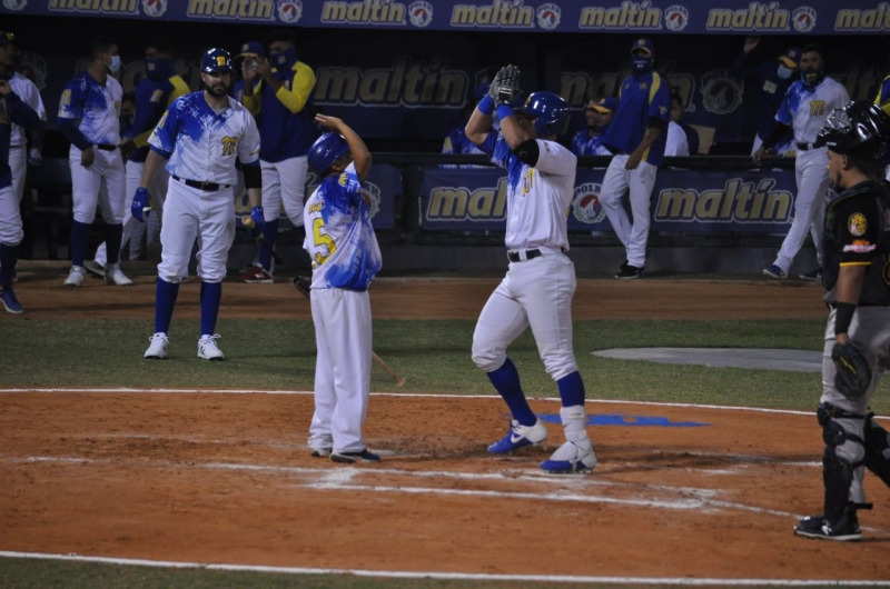 Magallanes tomó venganza y logró victoria 400 de por vida ante su eterno rival