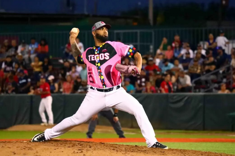 Anthony Vizcaya destaca en el béisbol azteca