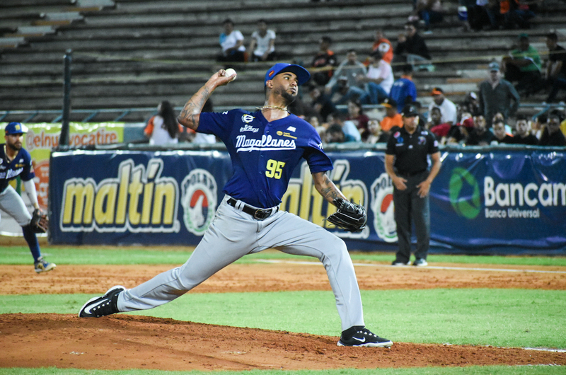 Luis Martínez encaminó triunfo de Magallanes sobre Águilas