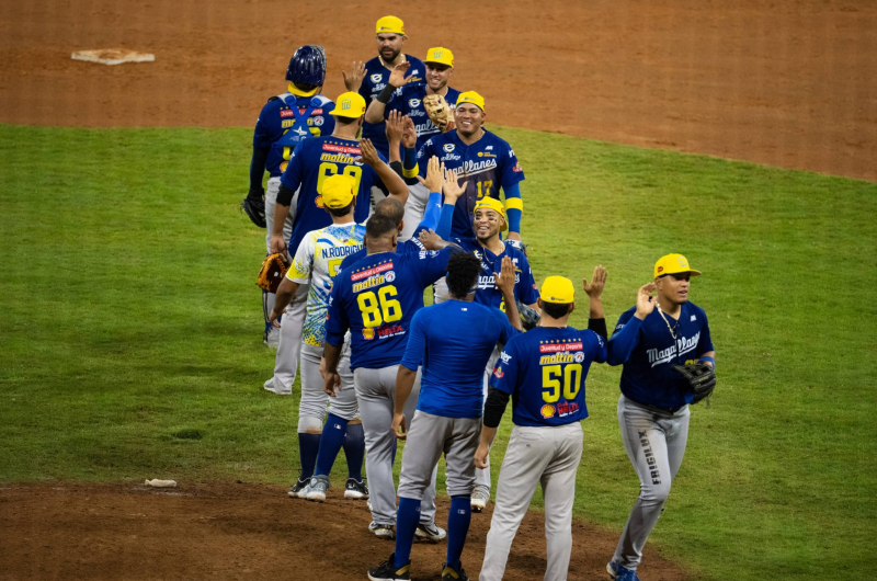 Magallanes apaleó a Bravos en Caracas