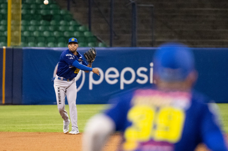 La Nave cayó en primero de doble tanda ante Caribes en extrainnings