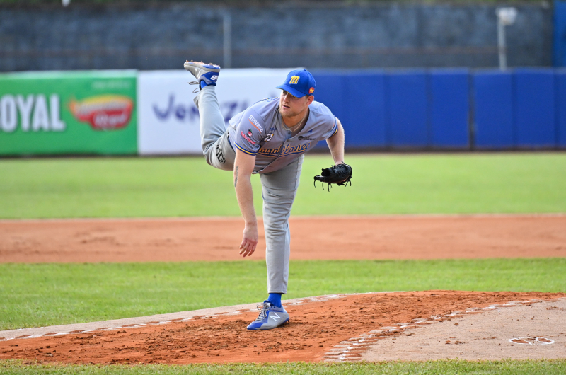 Magallanes se apoyó en West para derrotar a Cardenales